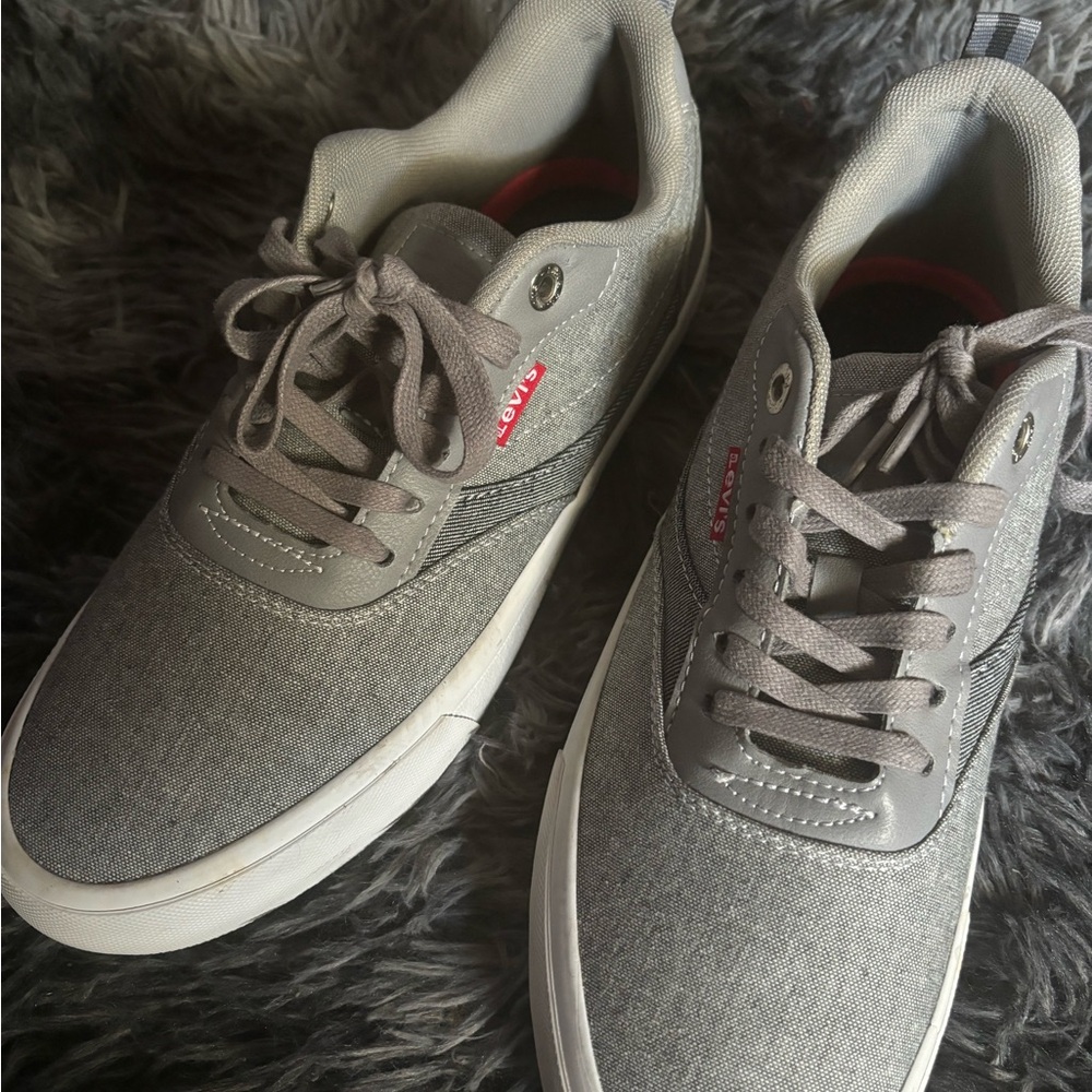 Levi's Gray Sneakers Modern Sporty Design